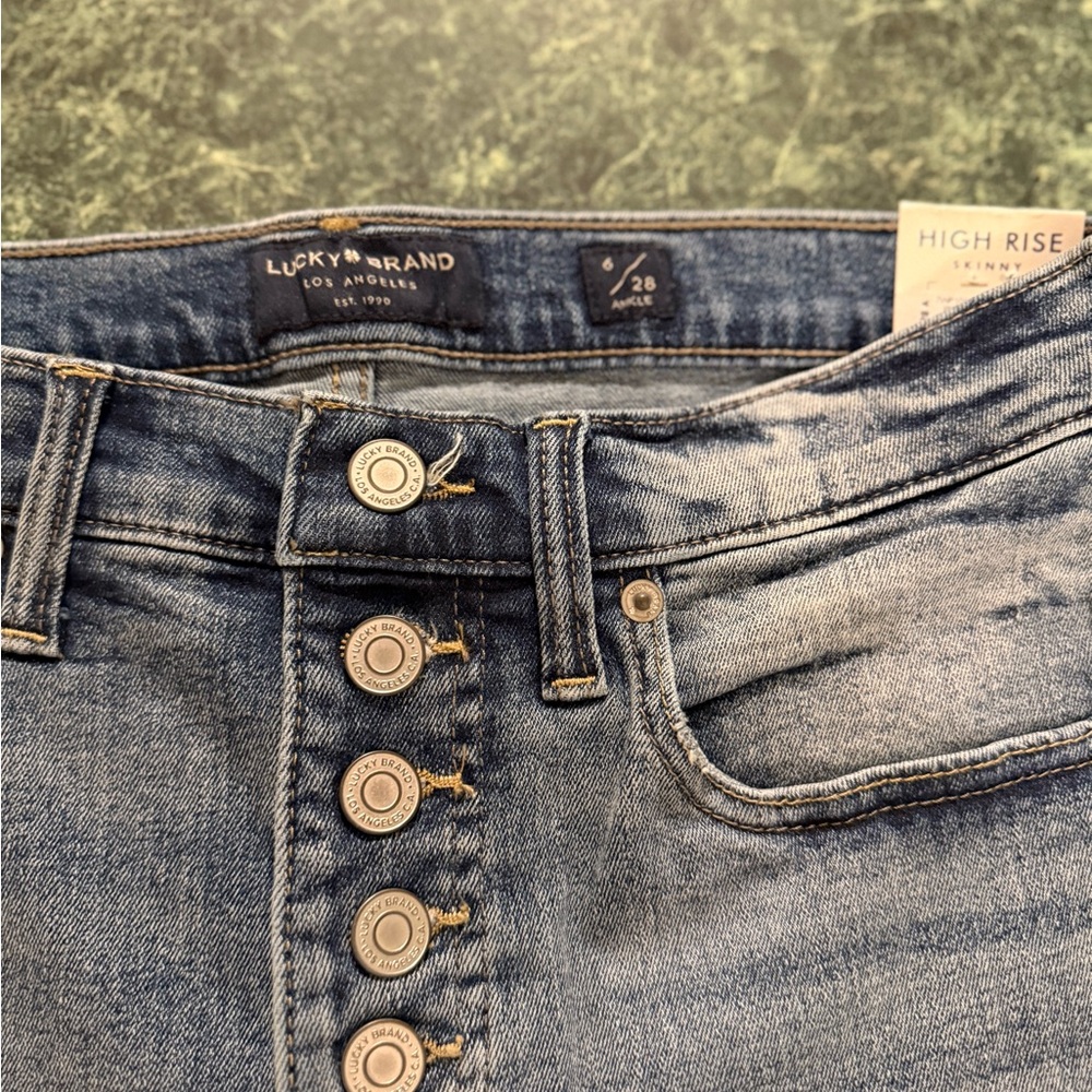 Lucky Brand Light Wash High-Rise Skinny Jeans